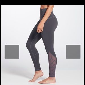 CALIA by Carrie Underwood Women High Rise Leggings